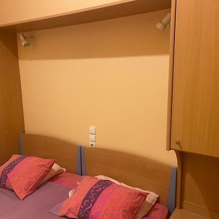Pislis Rooms Kamena Vourla Luaran gambar