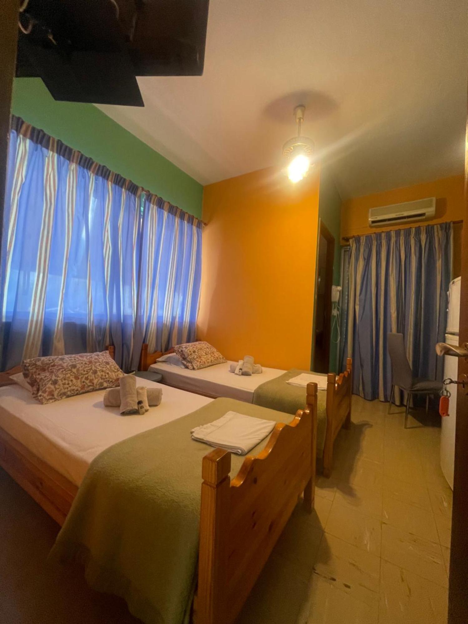 Pislis Rooms Kamena Vourla Luaran gambar