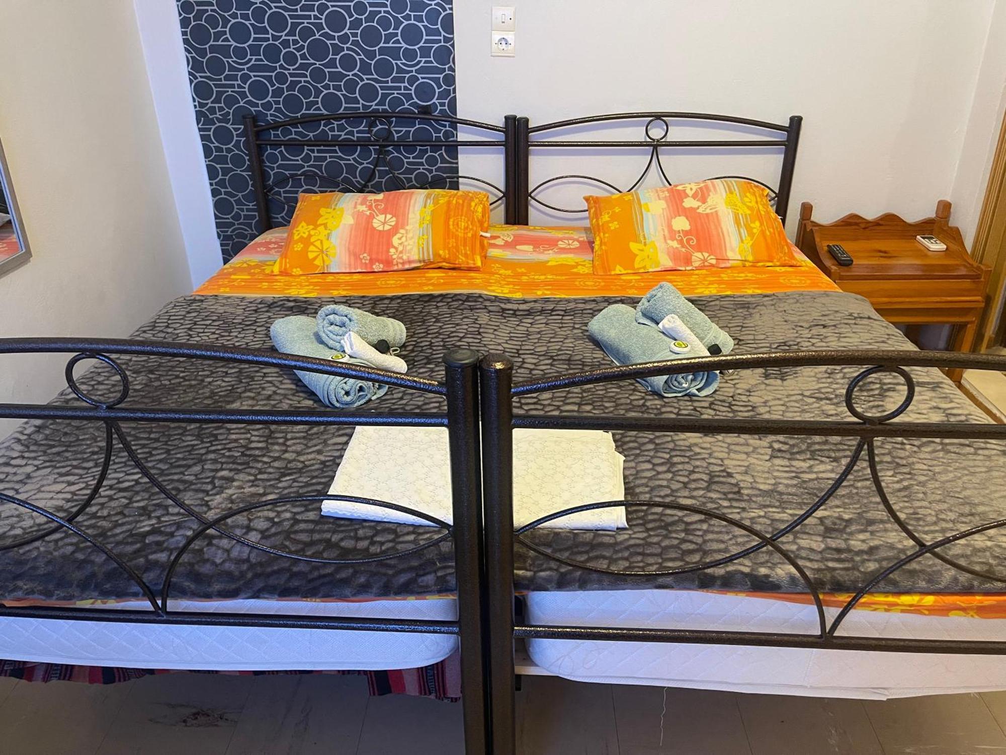 Pislis Rooms Kamena Vourla Luaran gambar